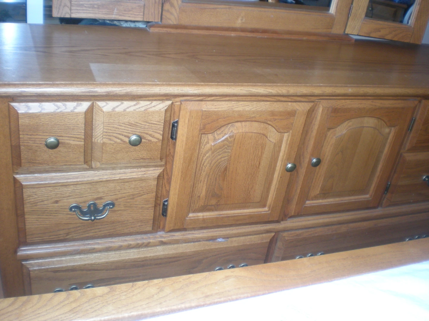 Oak Dresser with Tri-Fold Mirror - photo 3