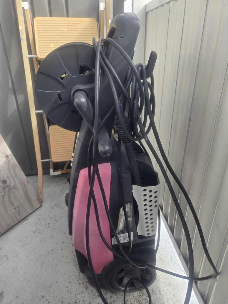 Husky Powerwasher 2000 PSI