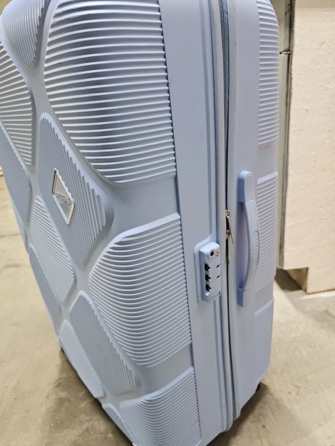 American Tourister Blue Hardside Spinner Luggage - photo 4