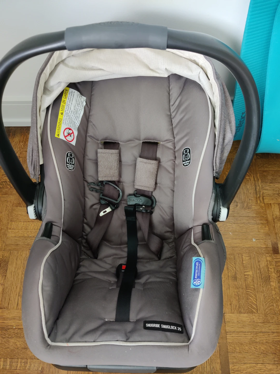 Graco SnugRide 35 Infant Car Seat with Base