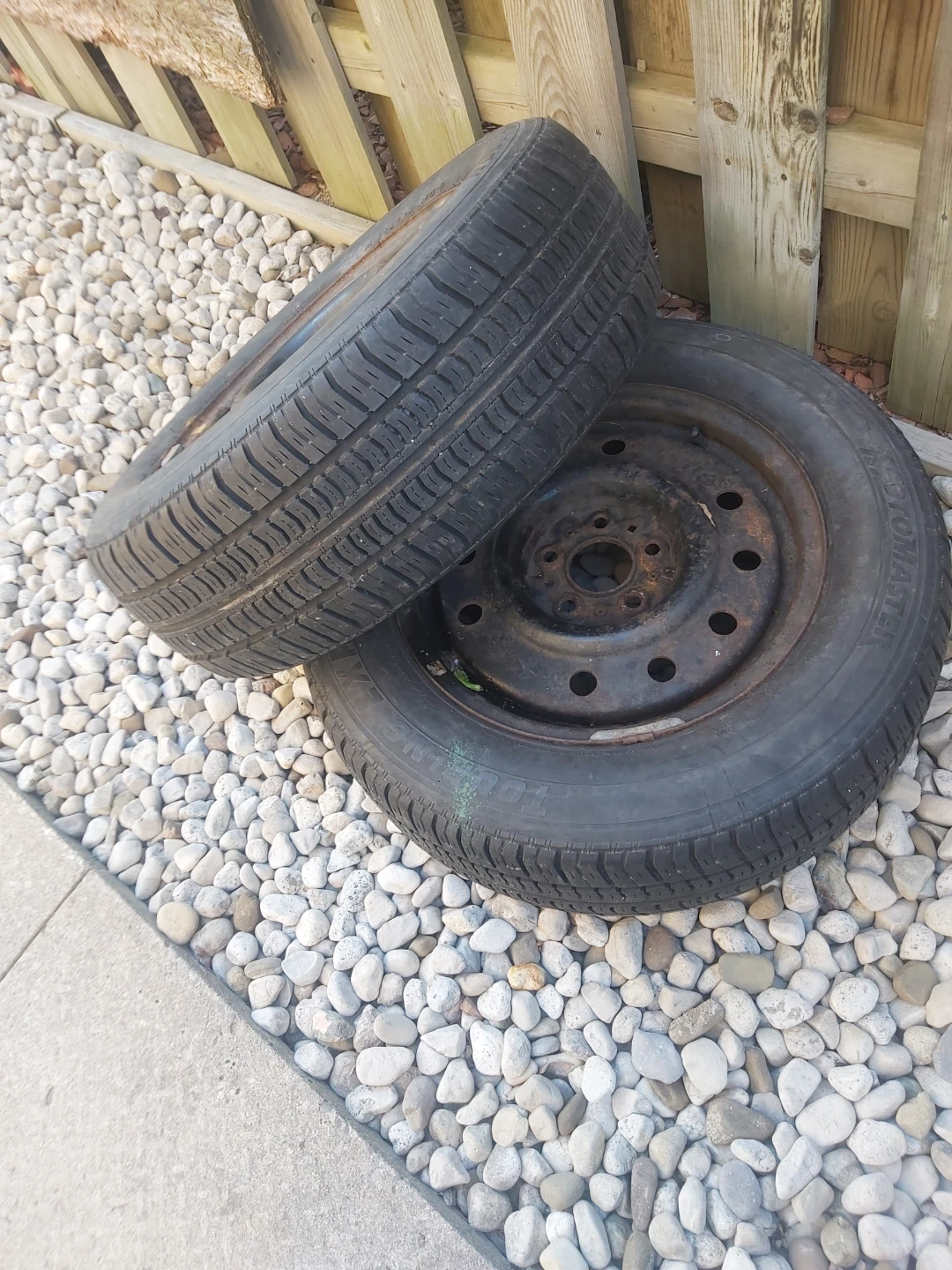 Motomaster Touring LXE Tire and Rim - photo 5