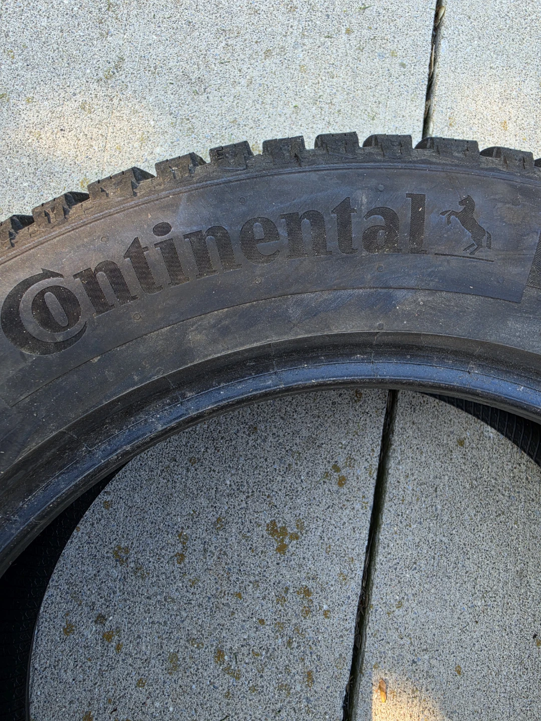 Continental IceContact 215/60 R17 XL Winter Tire