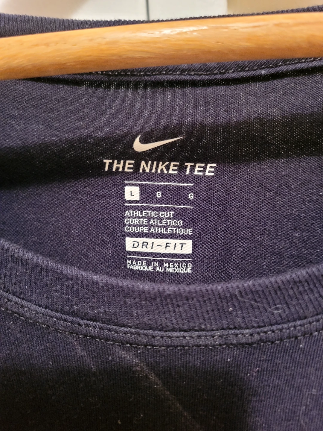 Nike "Just Do It" Athletic Cut Dri-FIT Tee - Large - photo 2