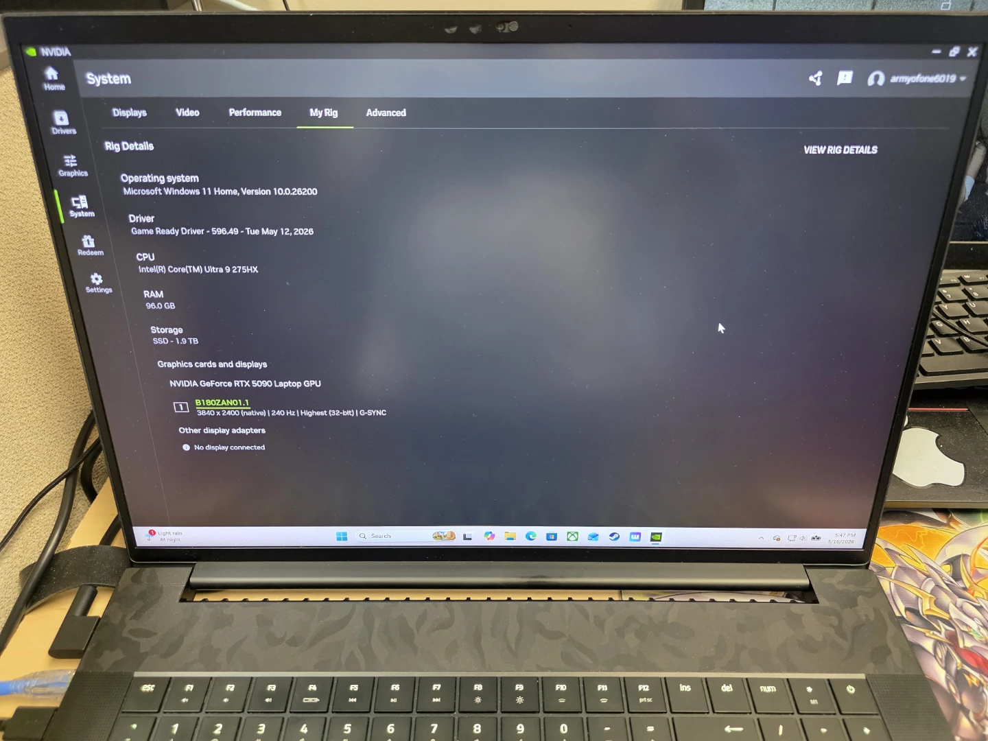Razer Blade 18 2025 * RTX 5090 * 96 GB RAM * 2TB SSD - photo 3