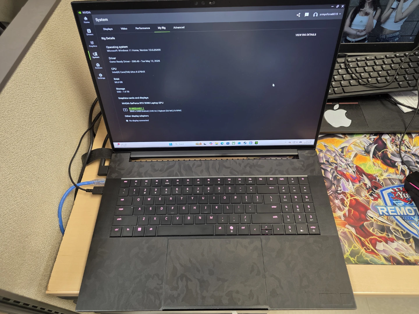 Razer Blade 18 2025 * RTX 5090 * 96 GB RAM * 2TB SSD - photo 4