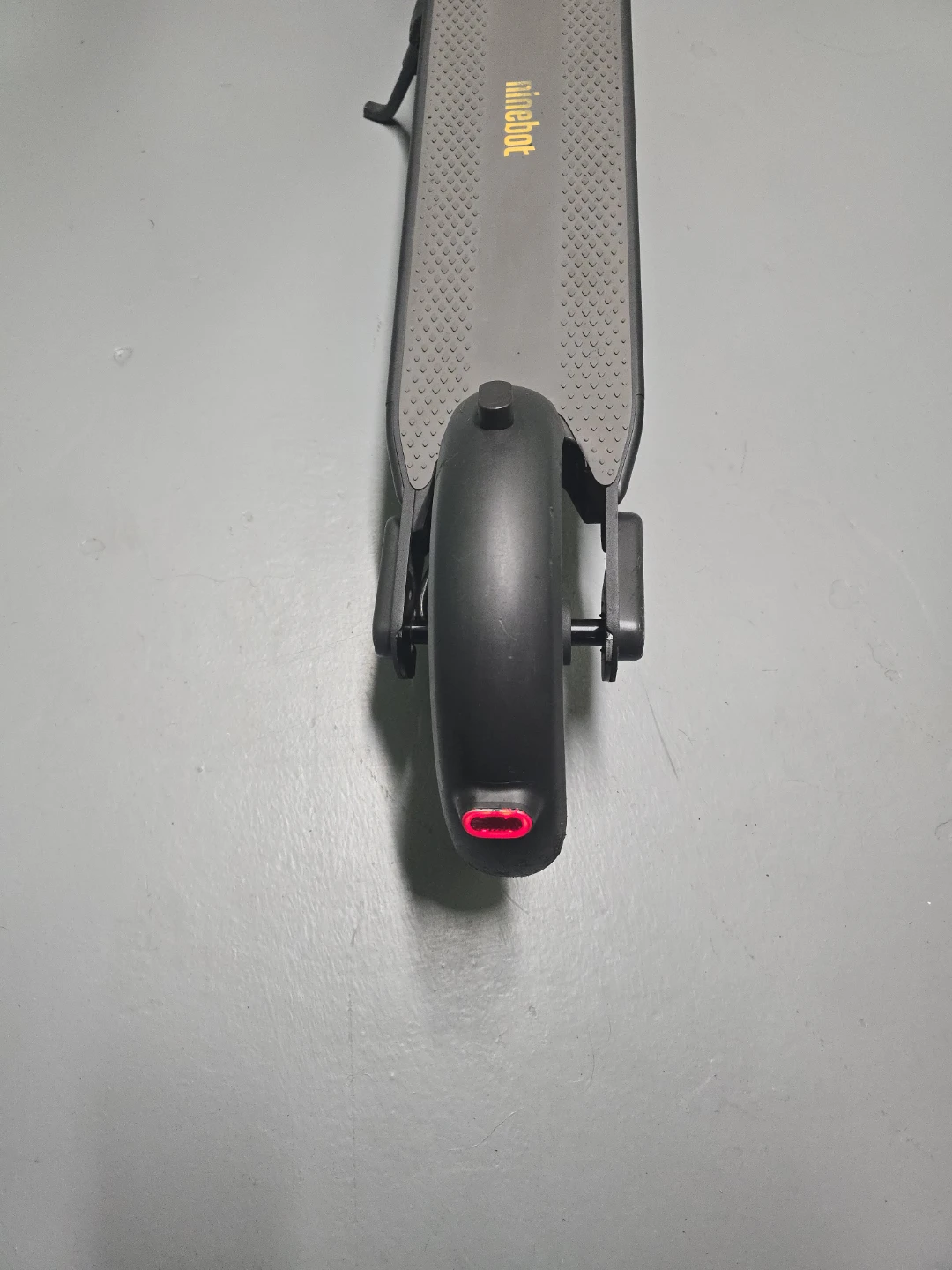 Ninebot G30 MAX Electric Scooter - photo 3
