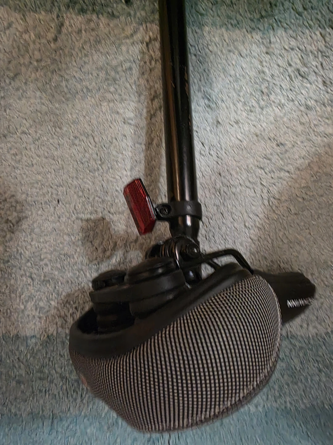 Comfort Bicycle Seat with Reflectors - photo 5