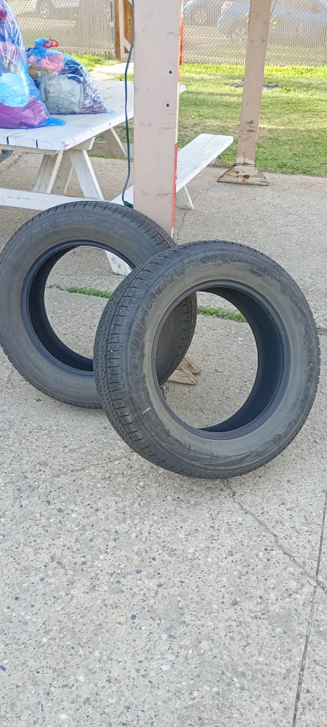 Goodyear Assurance All-Season Tires (2 tires) - 225/65R17 - photo 3