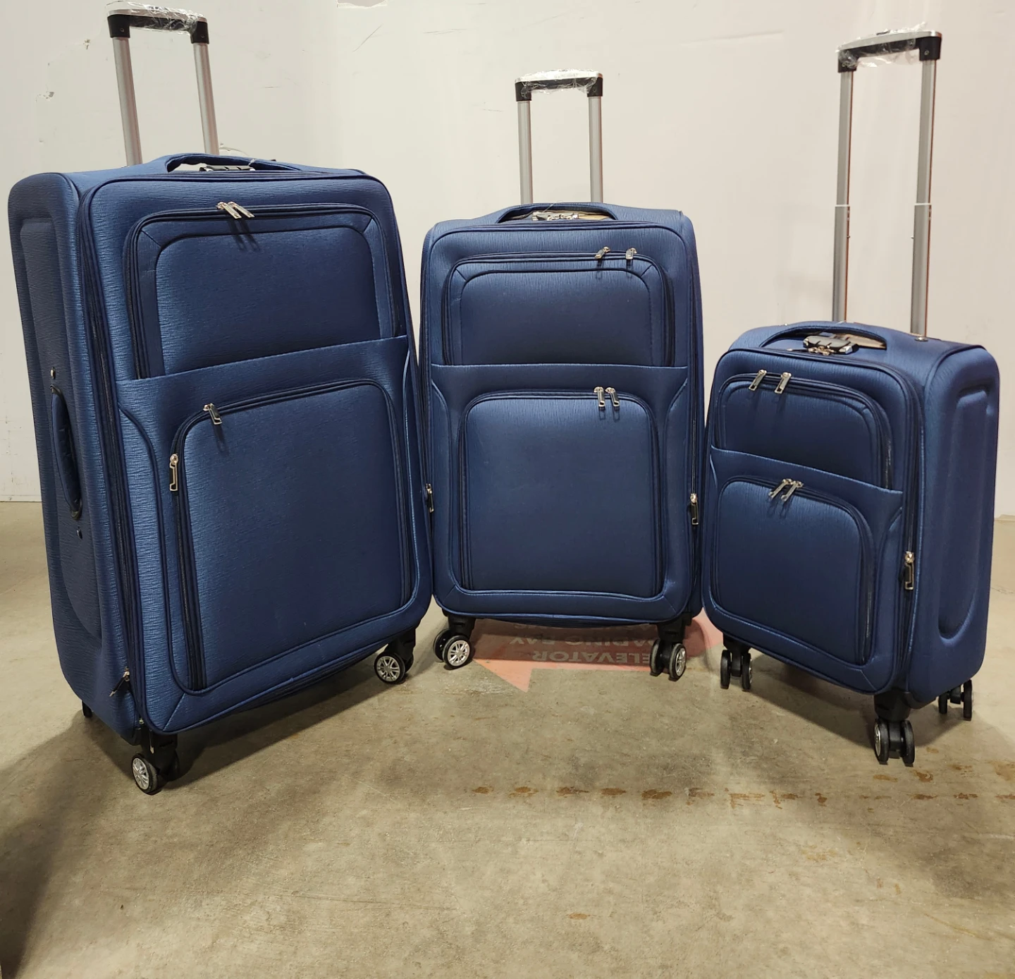 Softside Luggage Large Medium Carry On Lock Expandable Baggage - photo 2