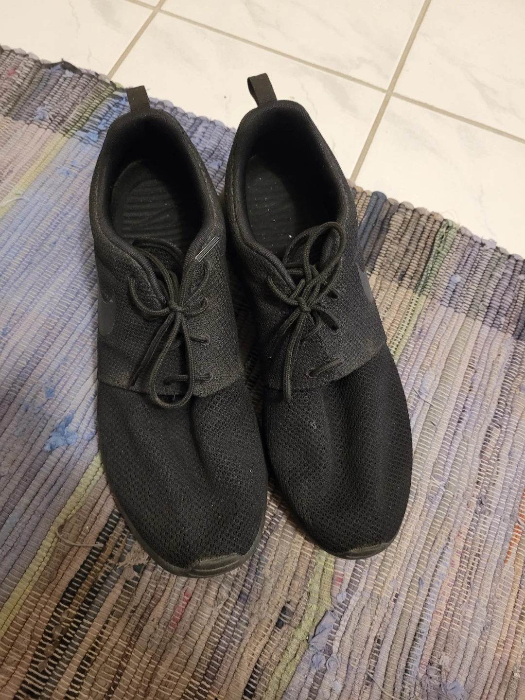 Nike Roshe Run Black Sneakers - photo 2