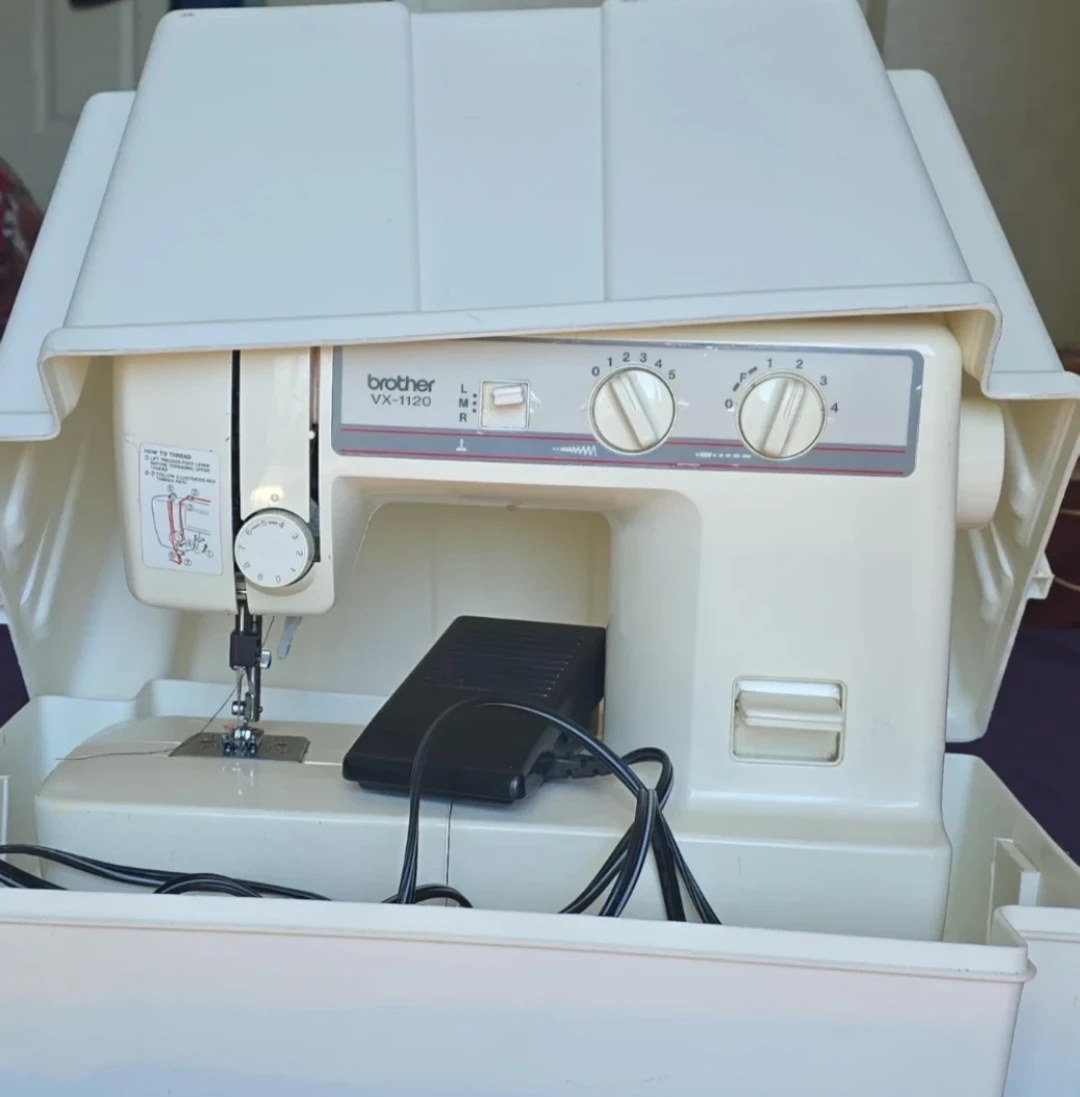 Brother VX-1120 Sewing Machine with Case