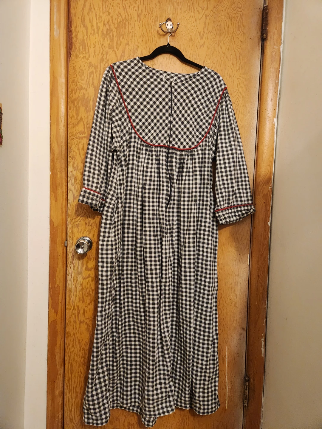 Long plaid dress with zipper and pink accents