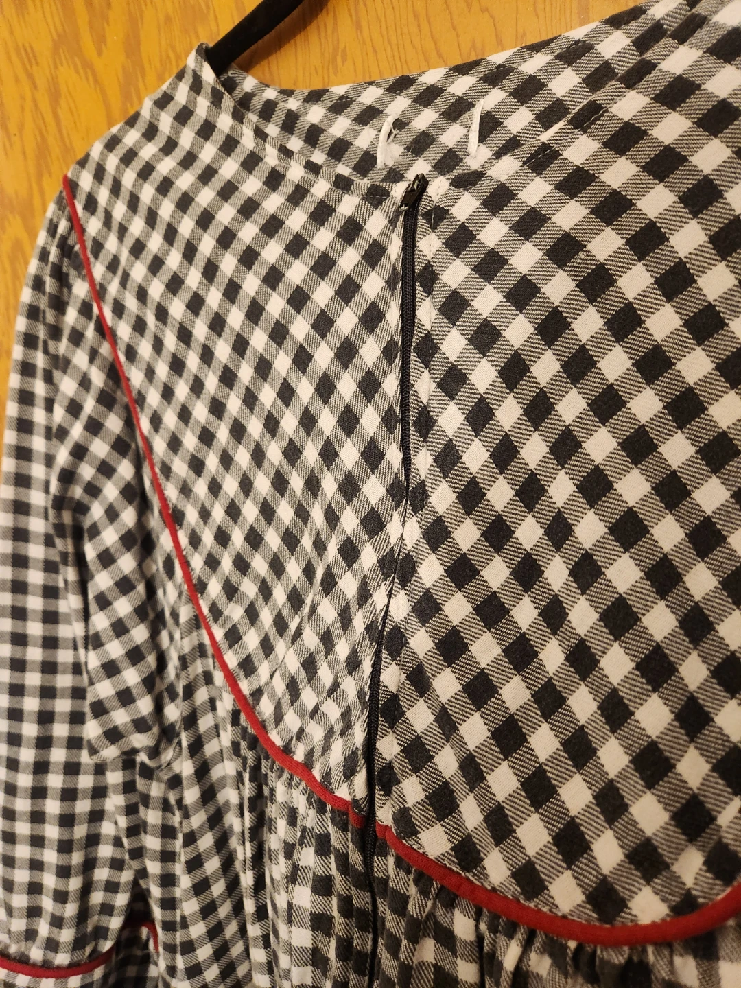 Long plaid dress with zipper and pink accents - photo 2