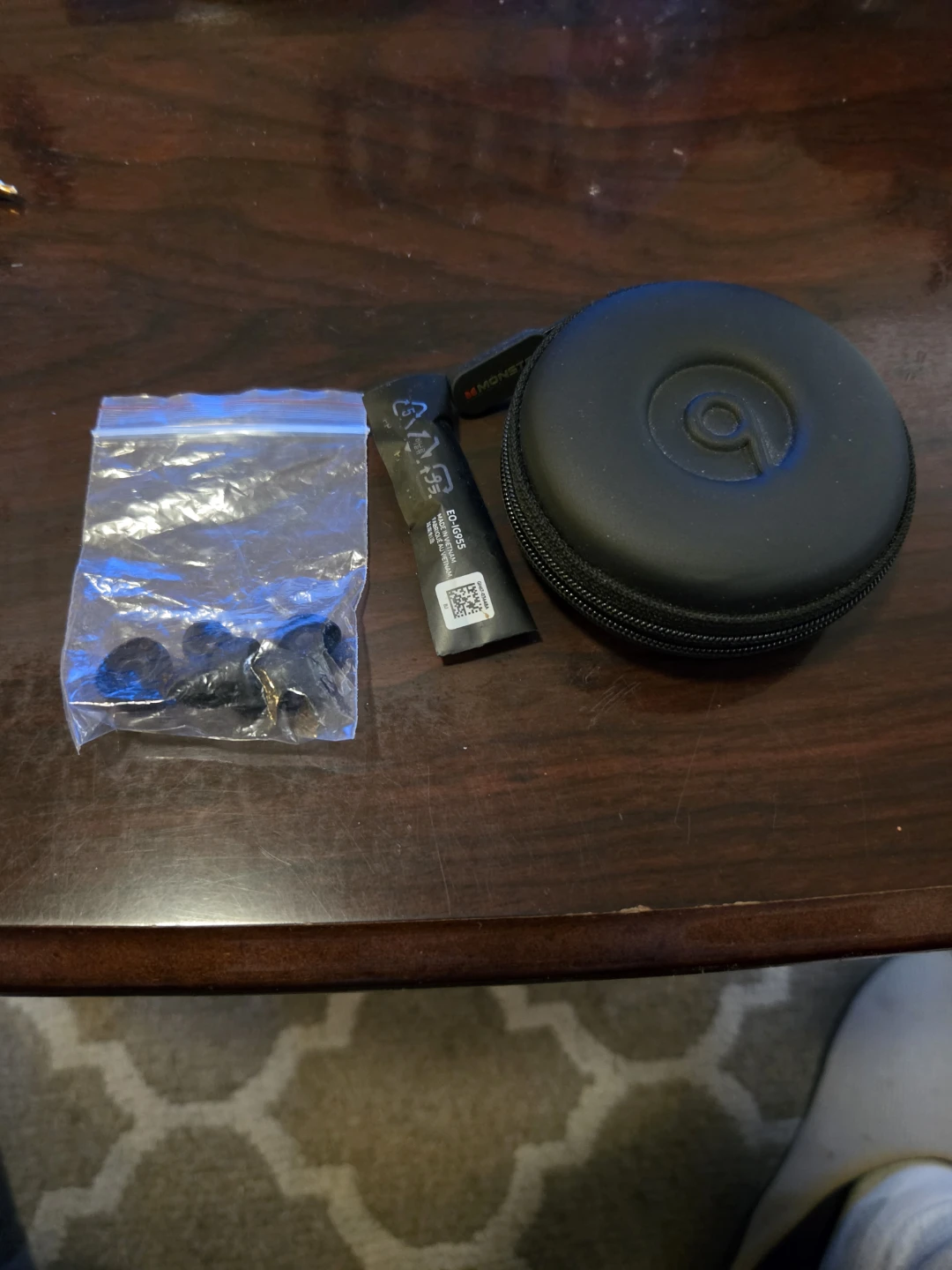 Beats by Dr. Dre urBeats Earphones with Case - photo 3