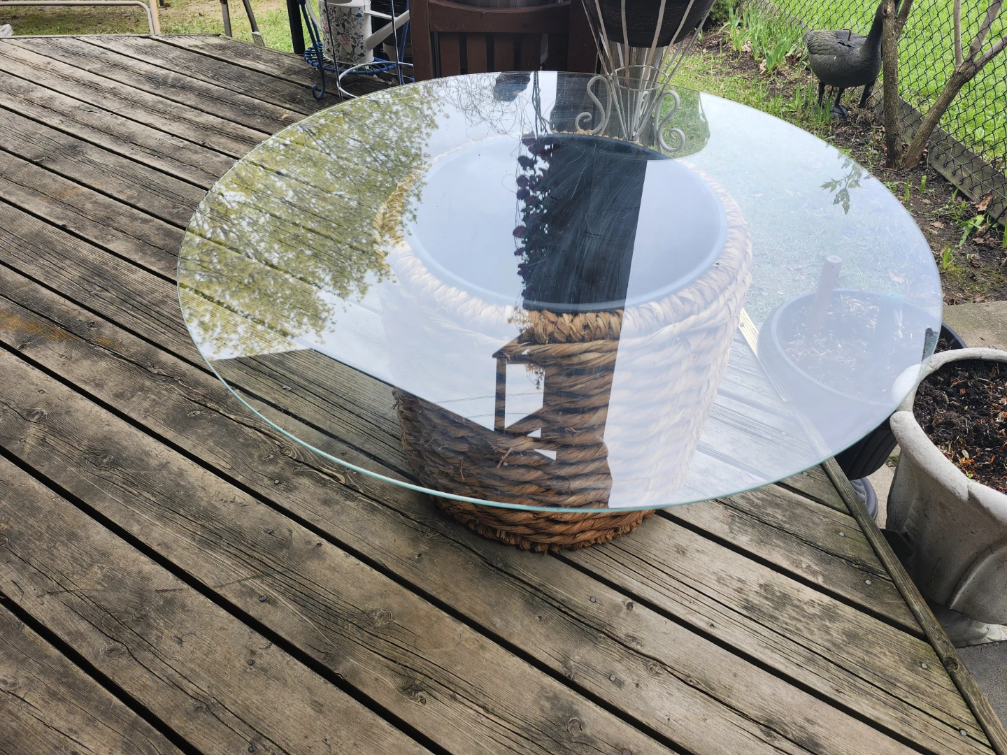 Round Glass Top Coffee Table with Wicker Base - photo 3