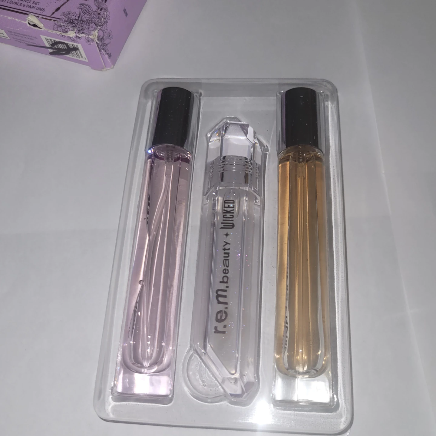 r.e.m. beauty Wicked So Popular Lip & Fragrance Set - photo 5