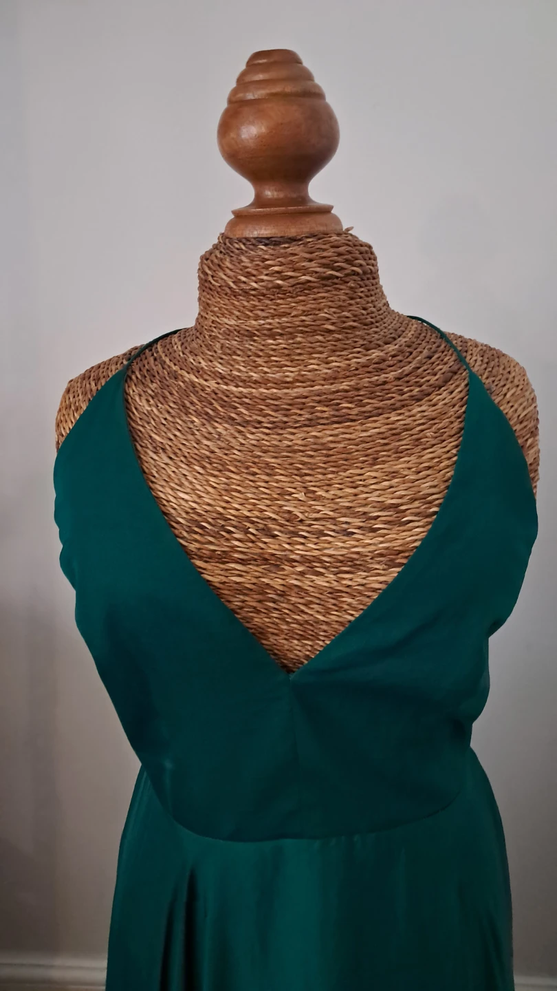 Emerald Green V-line Halter Neck Dress - photo 3