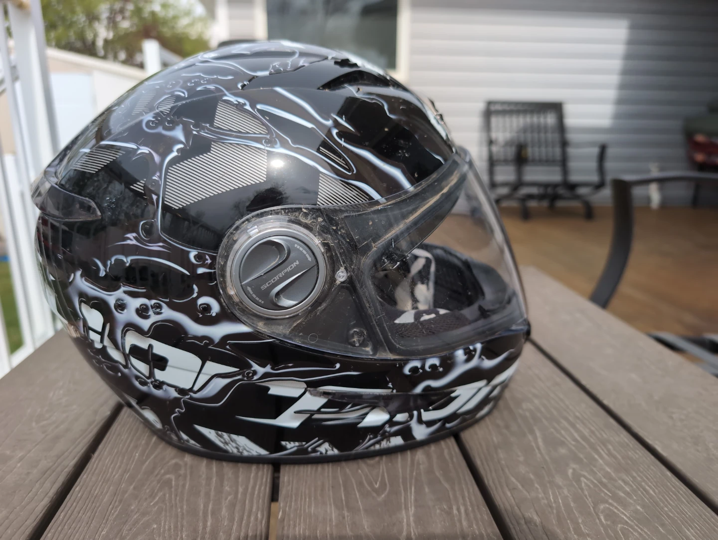 Scorpion Motorcycle Helmet - Black/White Graphic