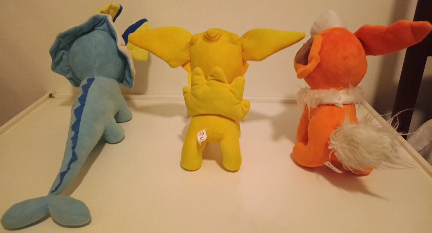 Pokemon Vaporeon Jolteon Flareon and Charmander Plush Toys - photo 2