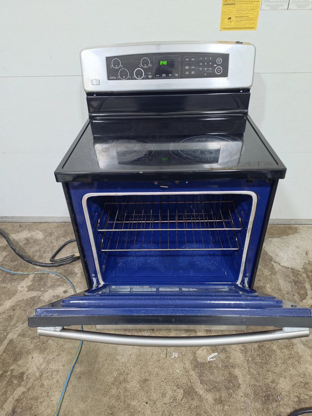 ​LG 30" Stainless Steel Electric Range  - Delivery Available 🚚 - photo 2
