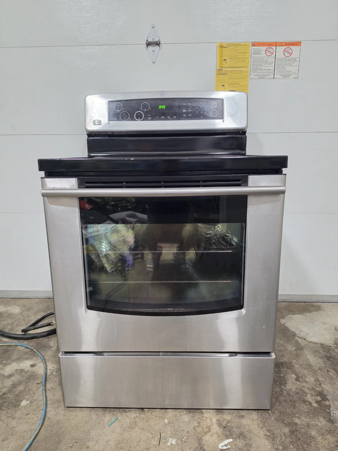 ​LG 30" Stainless Steel Electric Range  - Delivery Available 🚚 - photo 4
