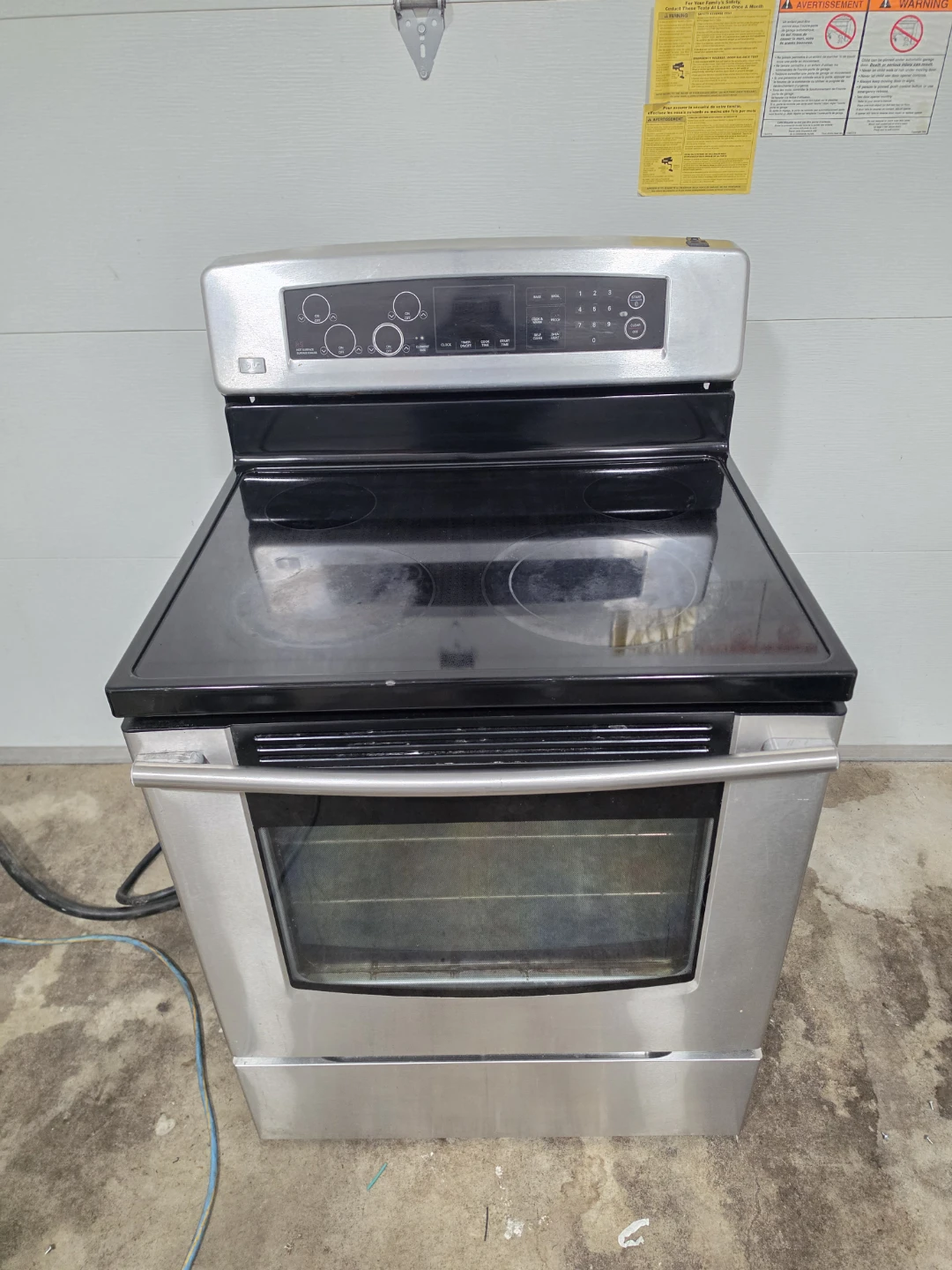 ​LG 30" Stainless Steel Electric Range  - Delivery Available 🚚 - photo 5