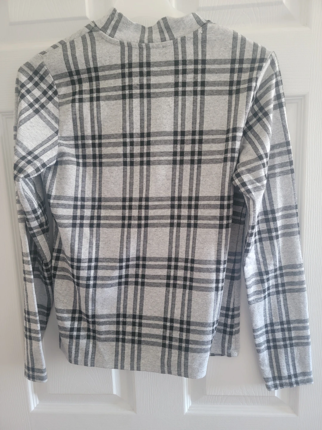 Grey and Black Plaid Long Sleeve Top M