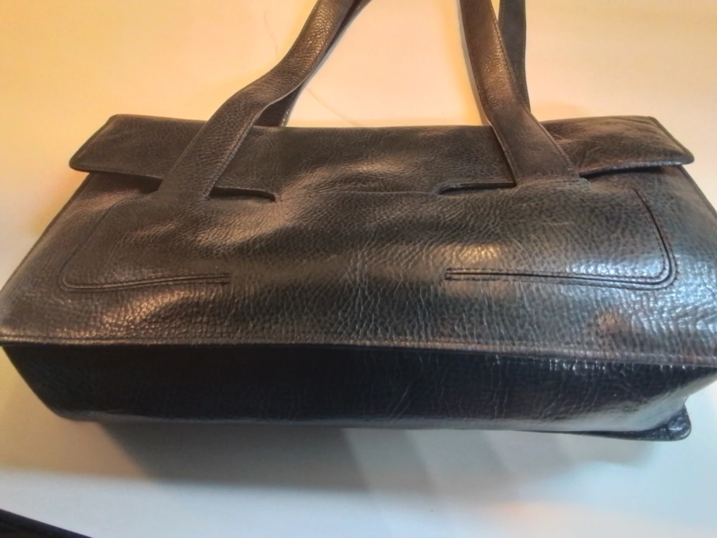 DKNY Minimalist East-West Leather Shoulder Bag - photo 5