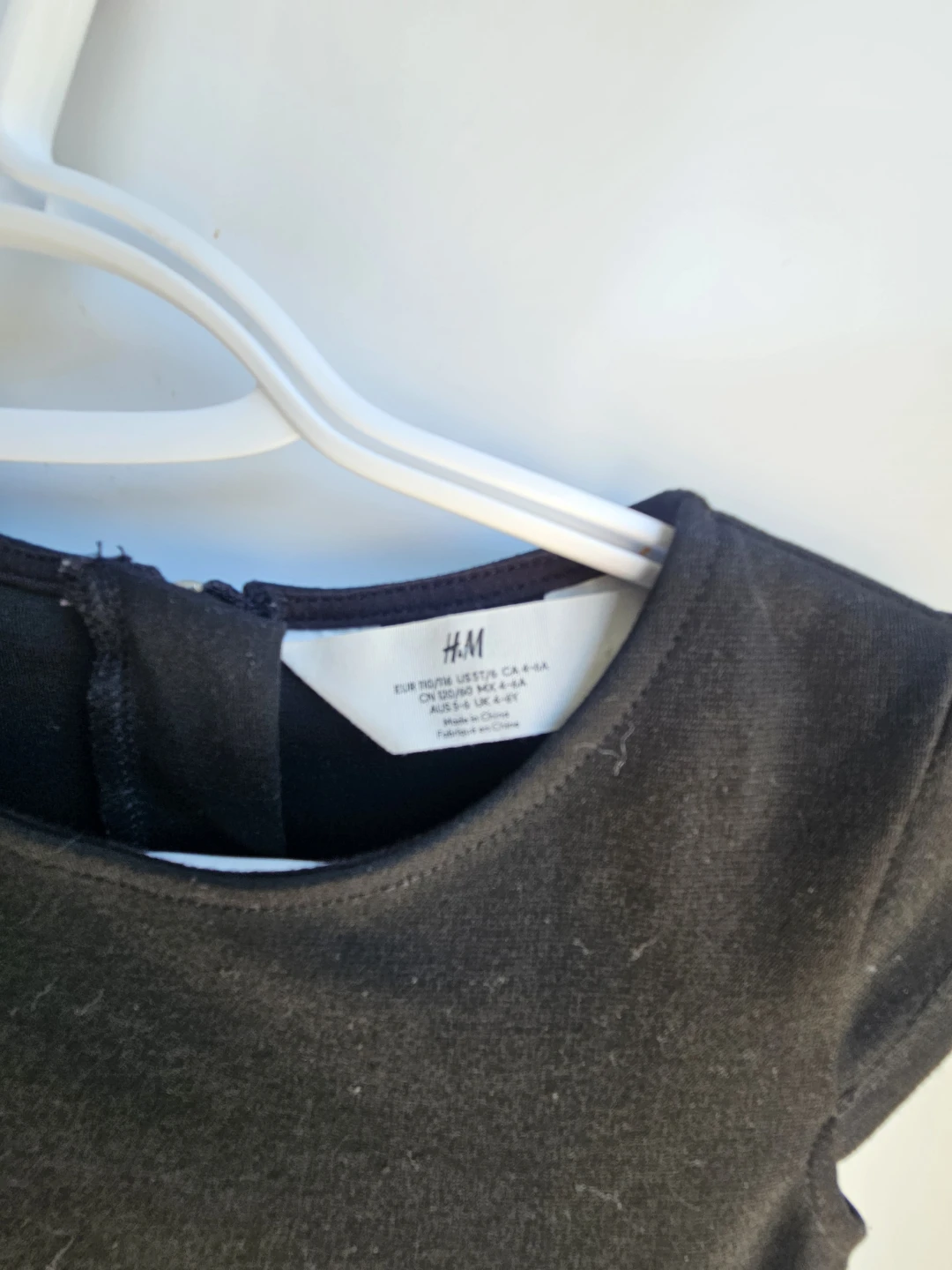H&M Black Unicorn Dress - Size 4-5Y - photo 2