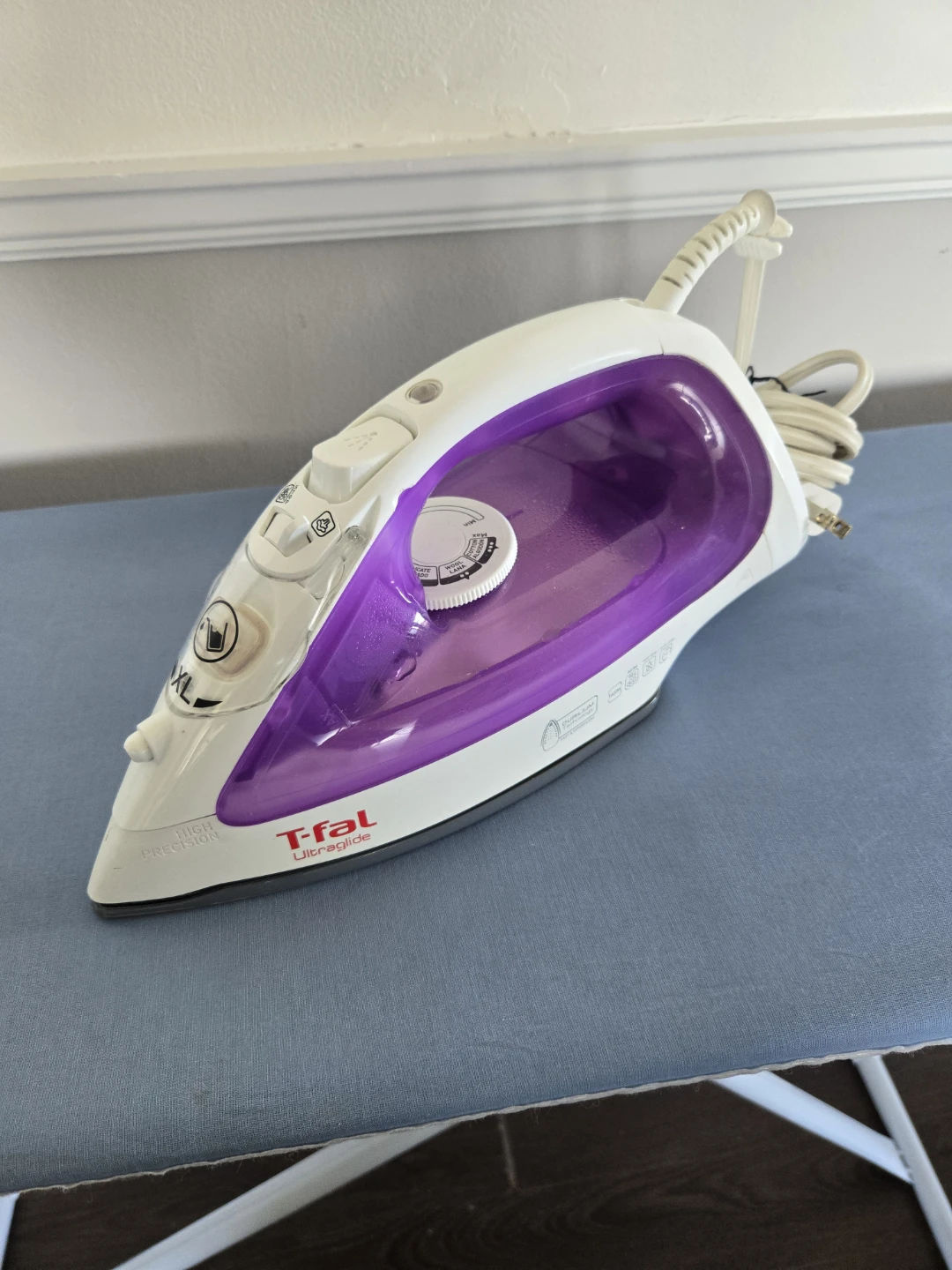 T-fal Ultraglide Iron and Iron Stand 🌱 - photo 3
