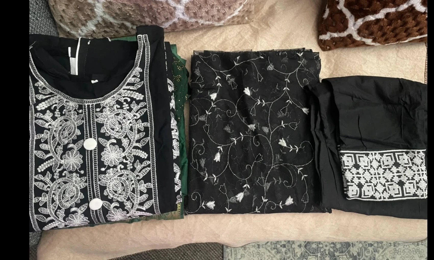 Black and Green Embroidered Shalwar Kameez Set - photo 3