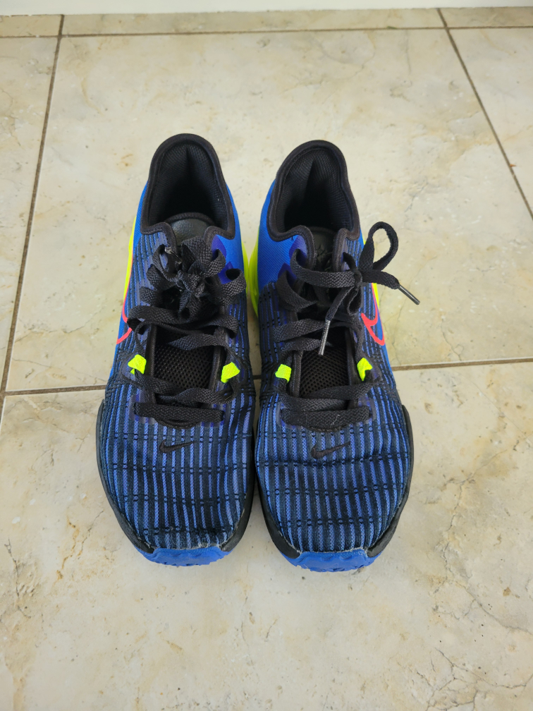 Nike boys Basketball Shoes - photo 3