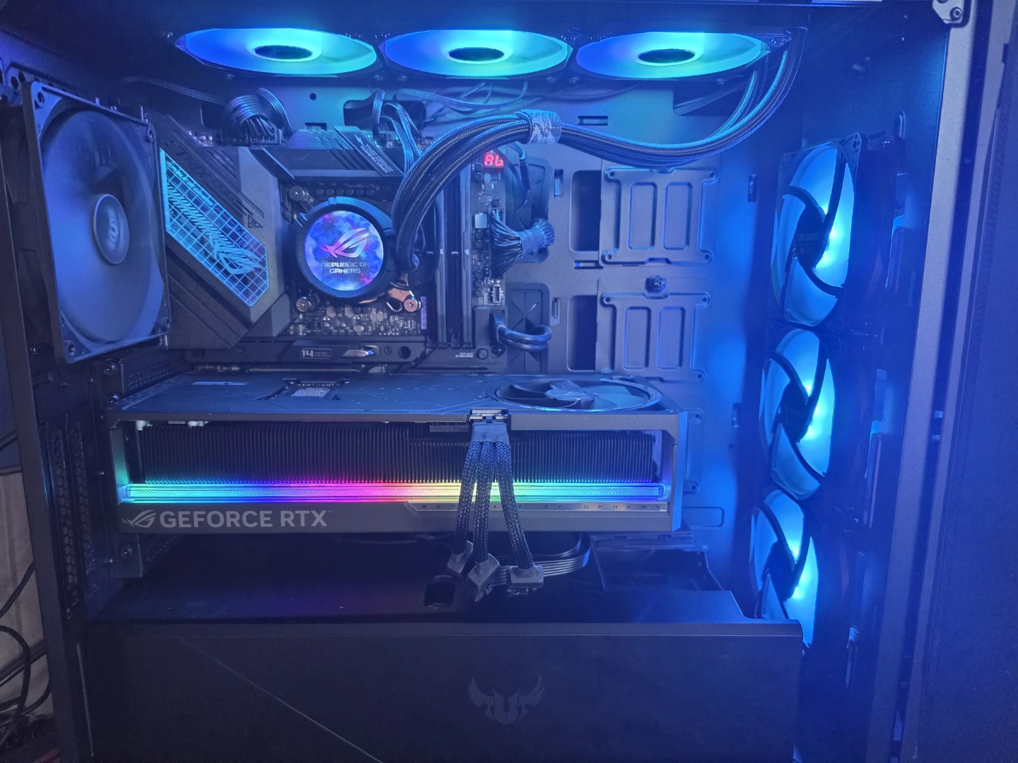 Gaming computer i9 12900K RTX 5070 - photo 2