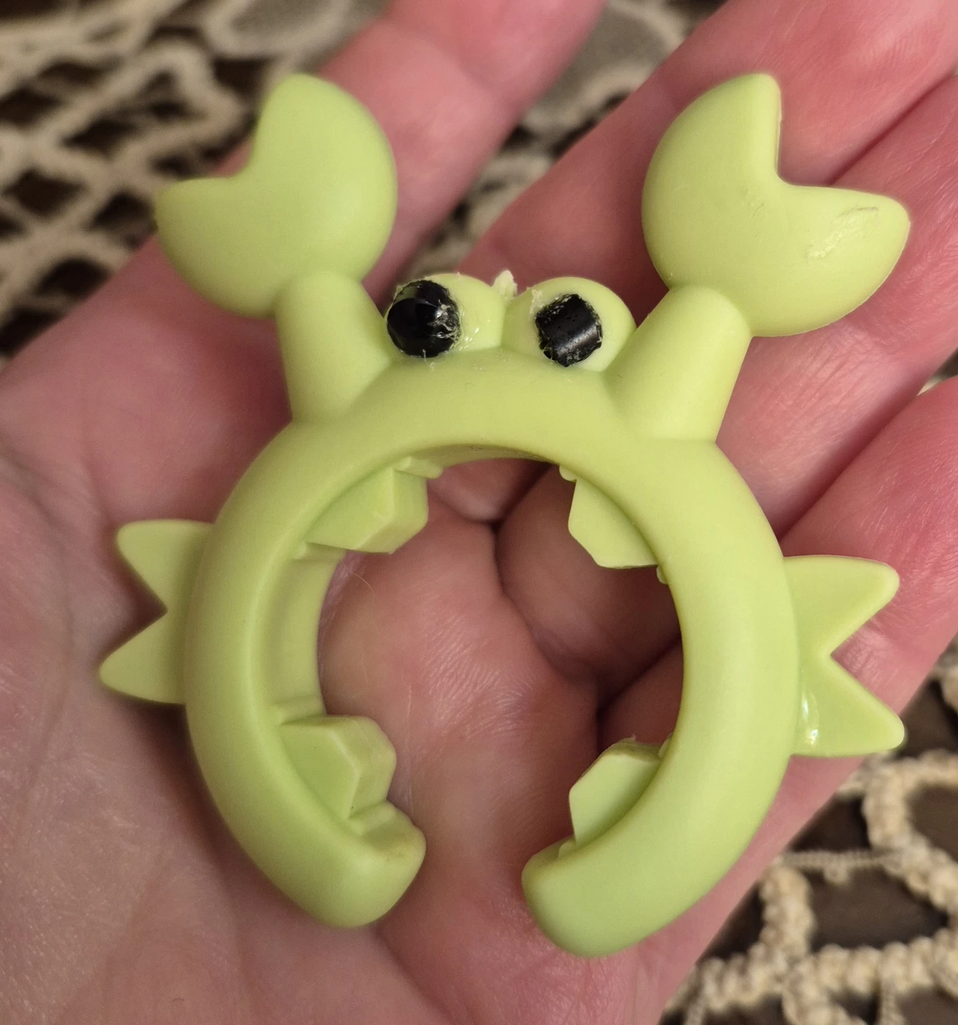 Crab-Shaped Silicone Spatula Holder - photo 3