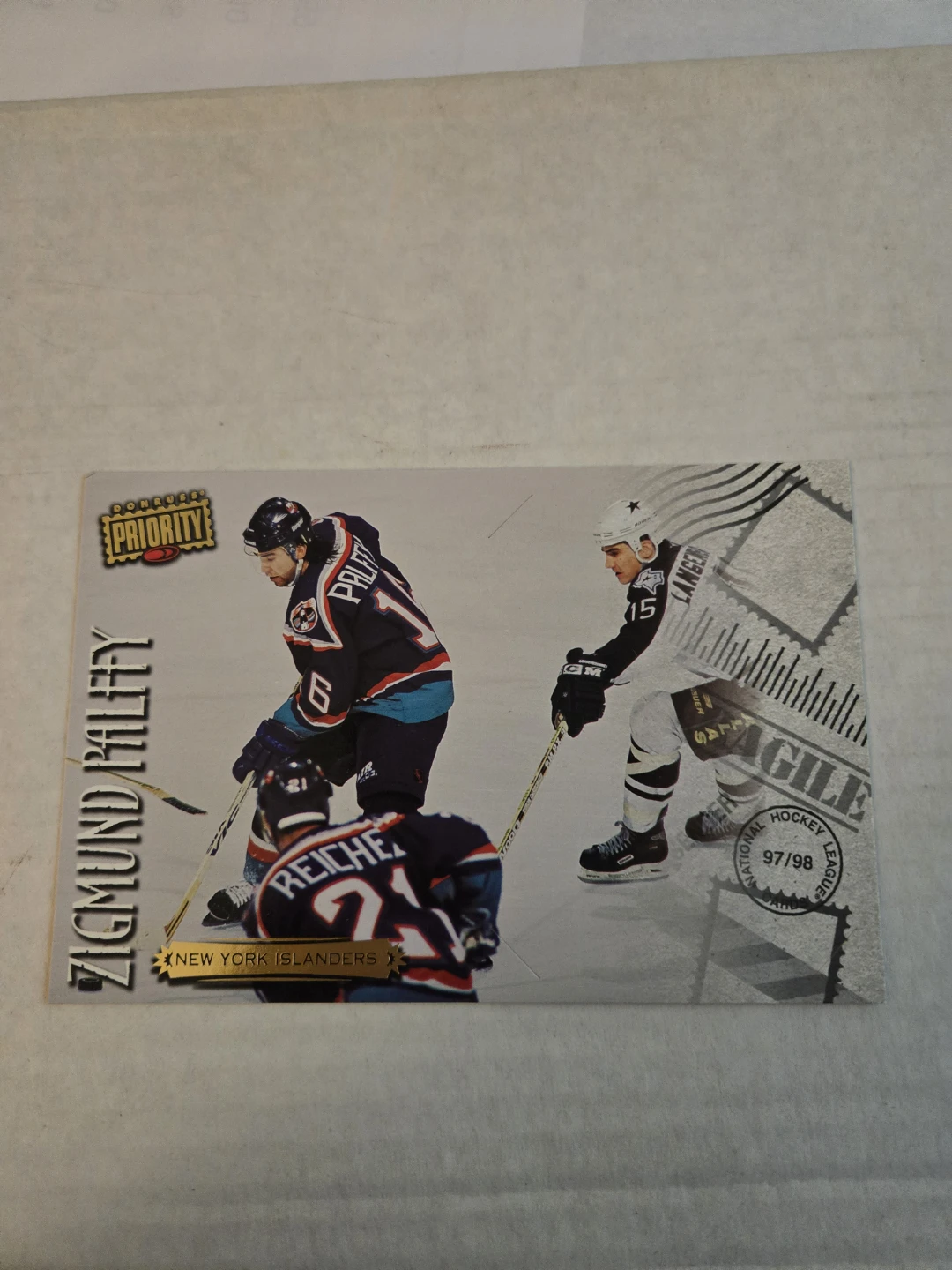 1997-98 Donruss Zigmund Palffy Hockey Card