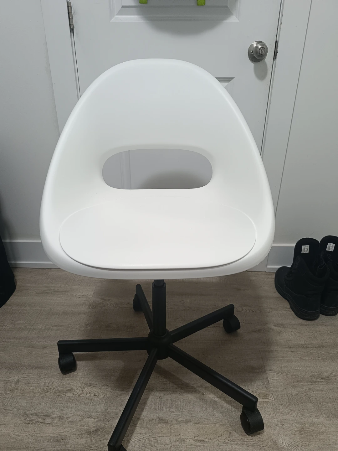 Black Ikea study desk with chair - photo 2