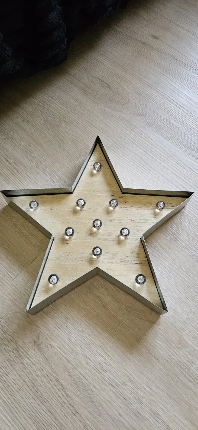 Wooden Star Marquee Light