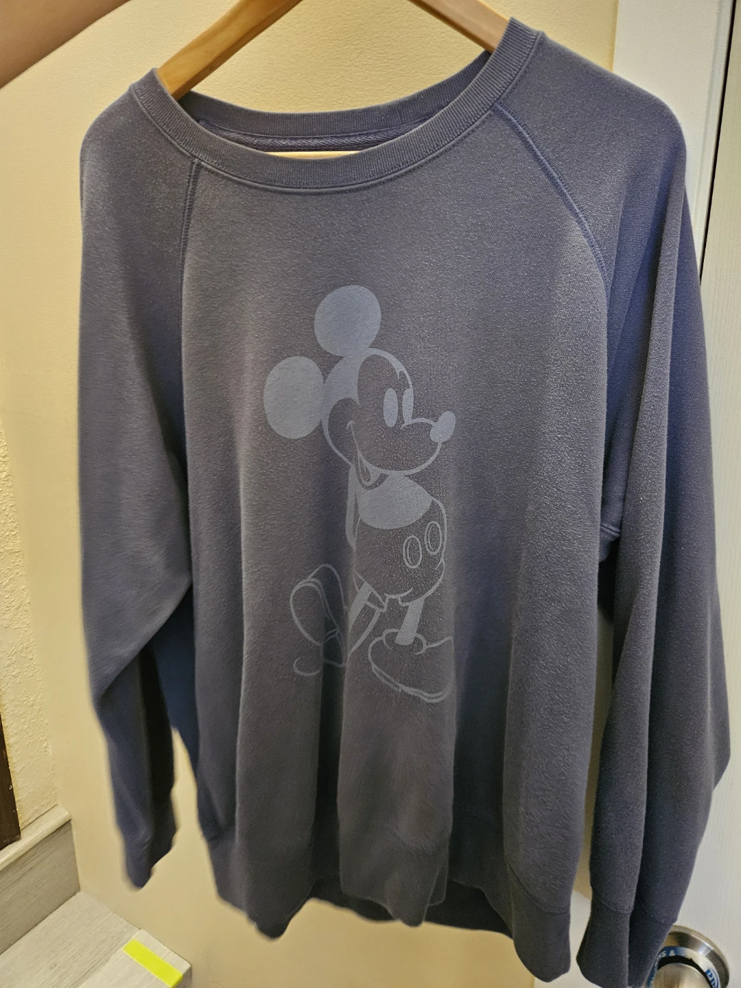 Uniqlo Mickey Stands Graphic Sweatshirt XL