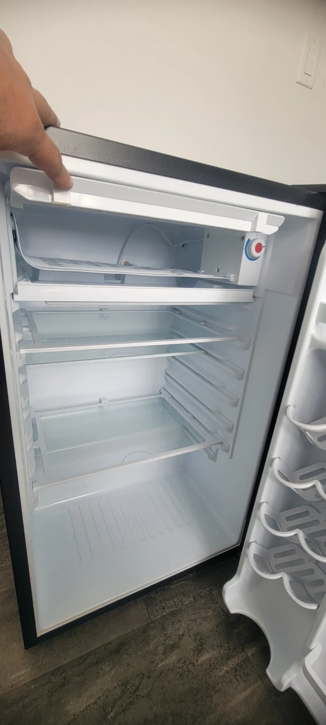 Danby  Designer mine fridge - photo 2