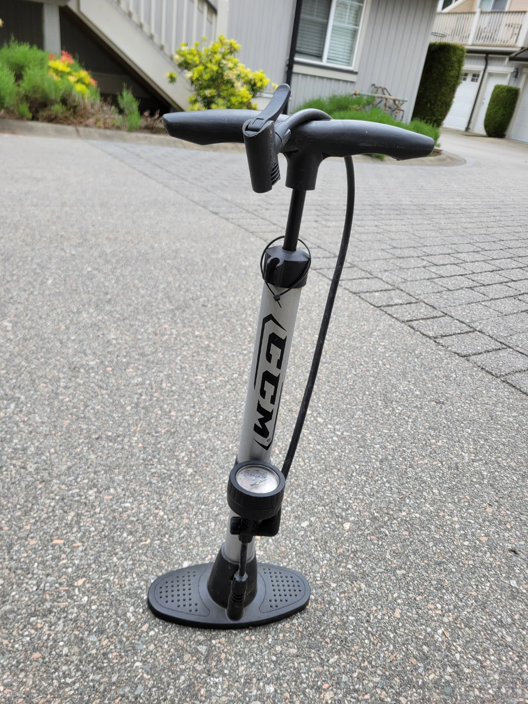 CCM Floor Bike Pump with Gauge