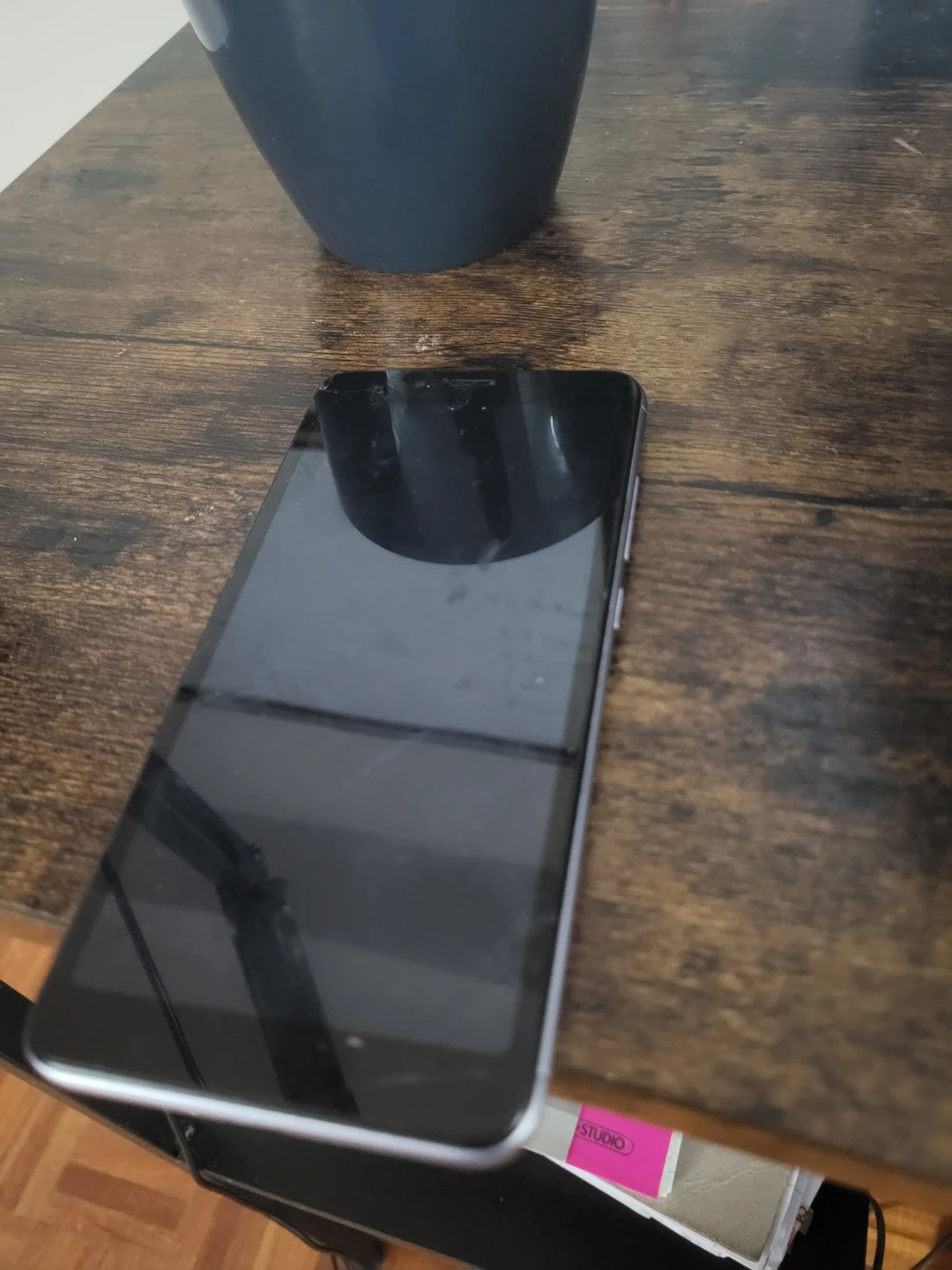Used Smartphone - Black - photo 2