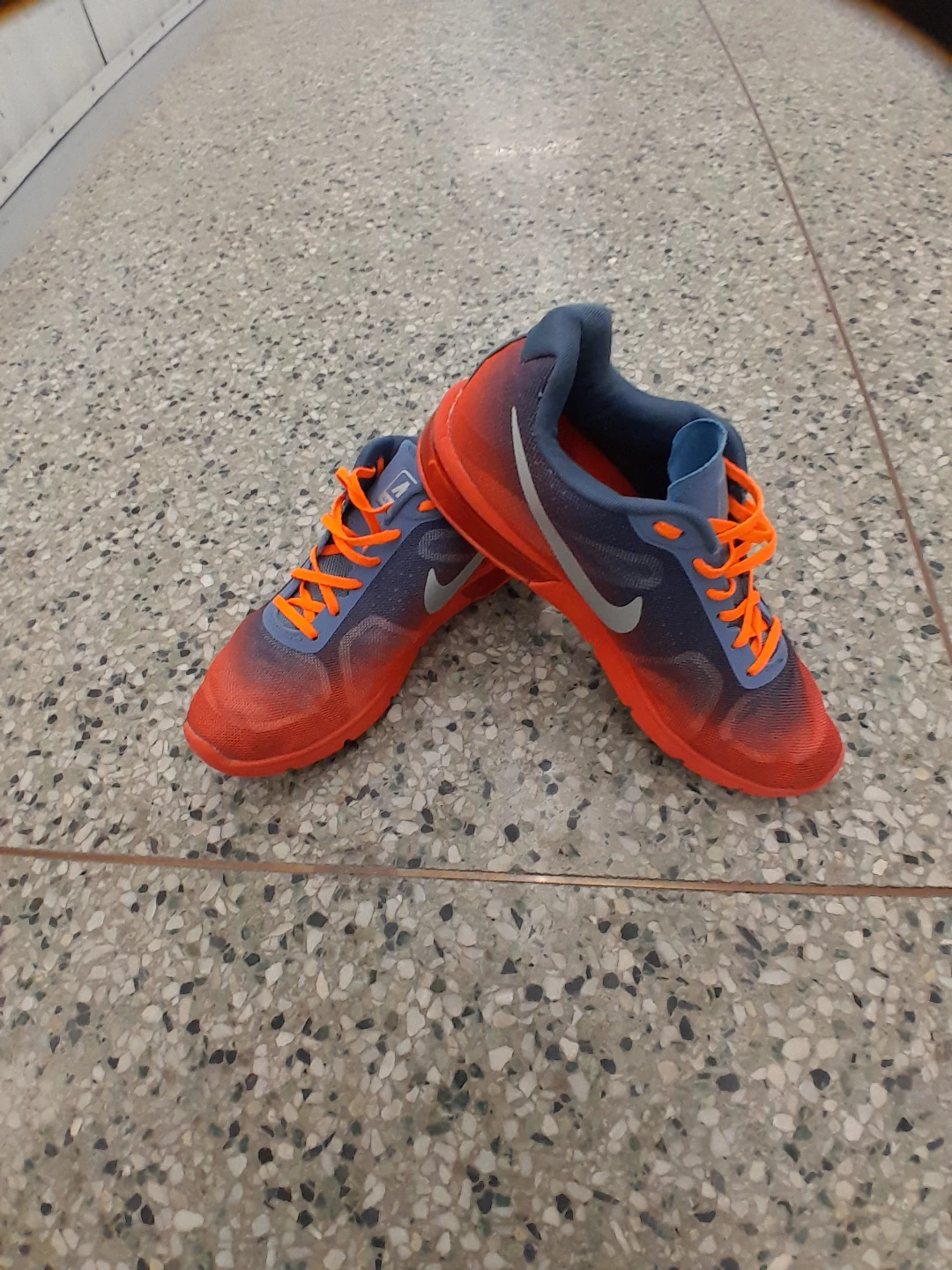 Nike Air Max Running Shoes Men's Size 8.5 - photo 2