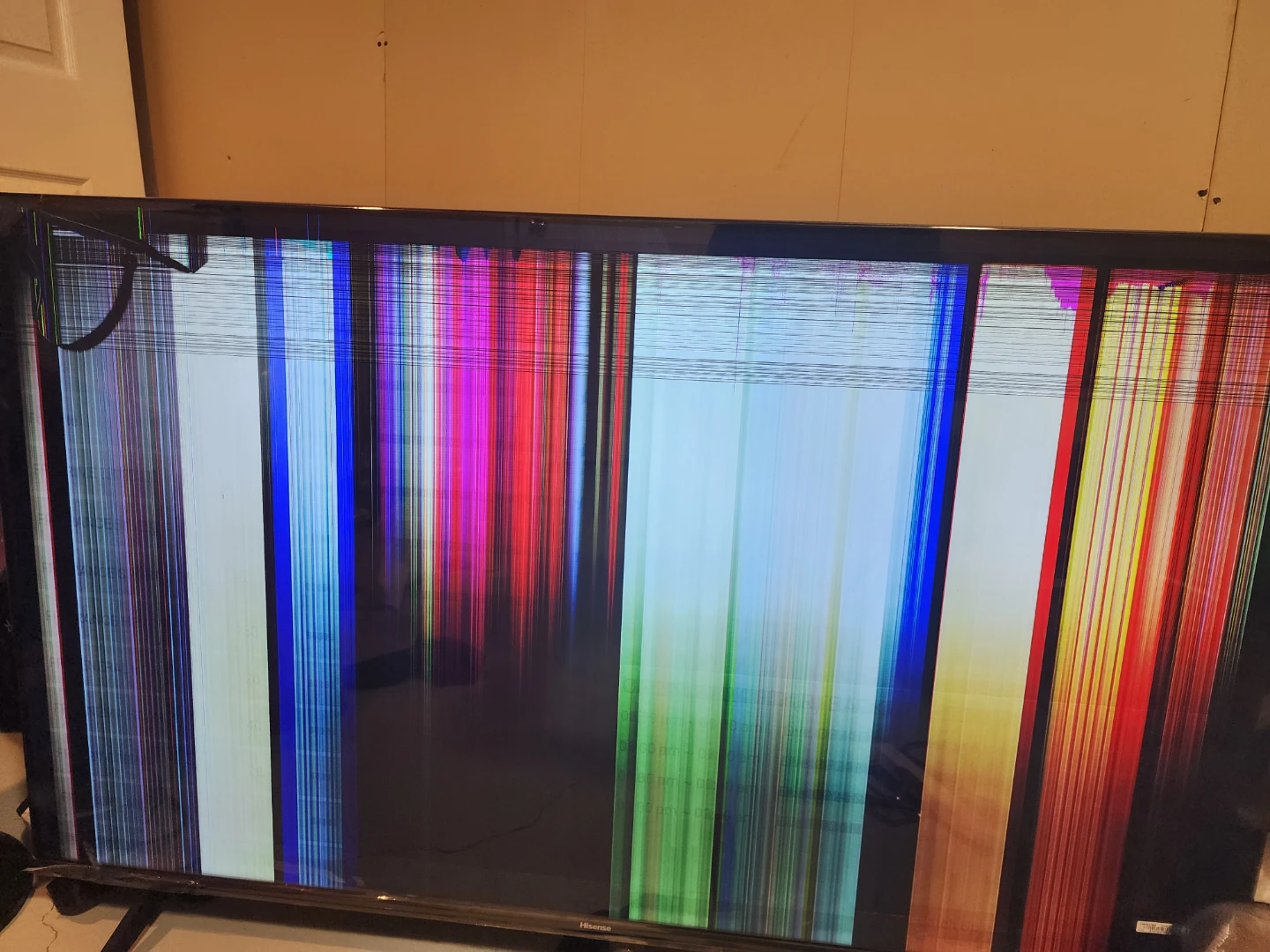 Hisense TV - Damaged Screen - photo 3