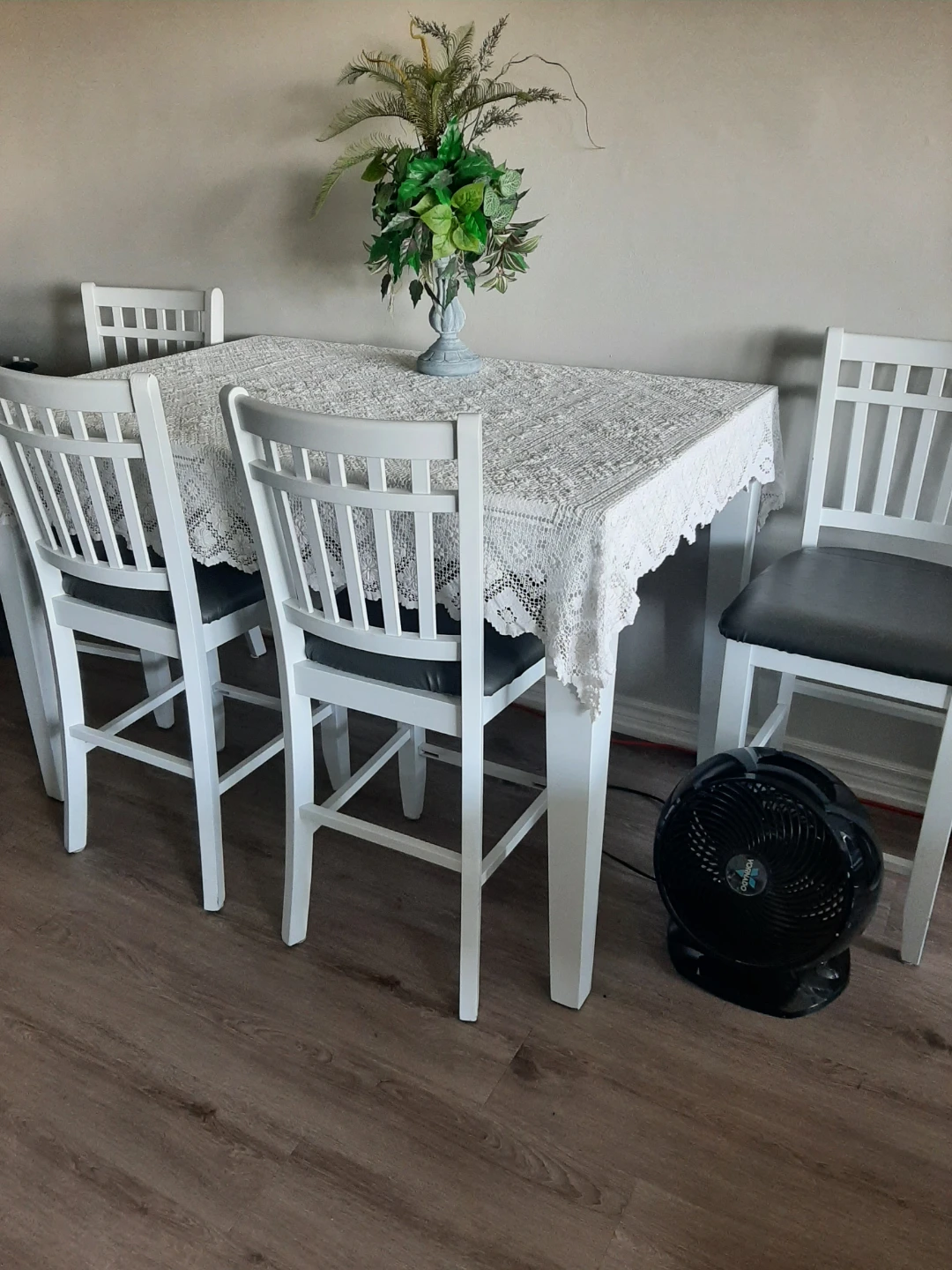 White Counter Height Dining Set with 4 Chairs - photo 2