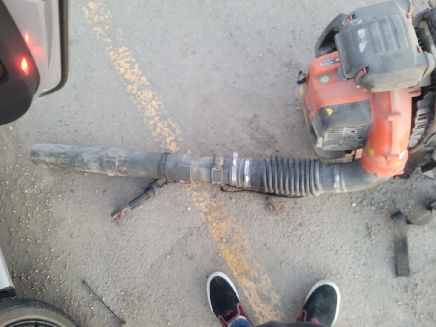 Husqvarna 580BTS Leaf Blower - photo 3
