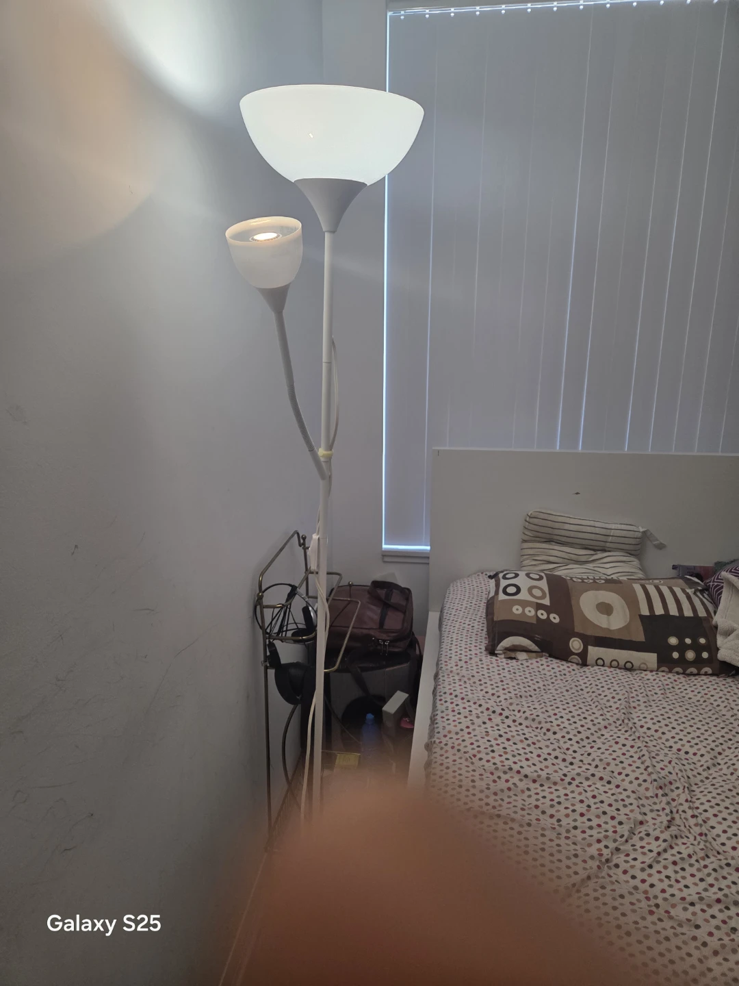 White Dual-Head Floor Lamp - photo 3