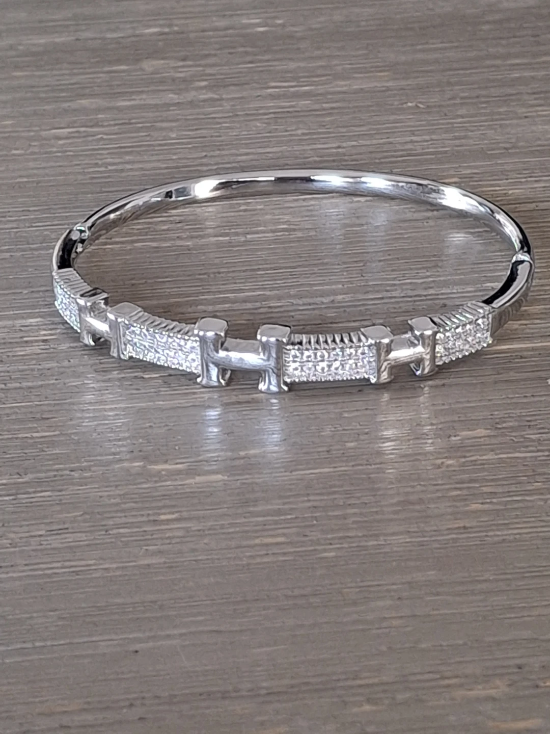 Silver Tone Hinge Bracelet with Rhinestones