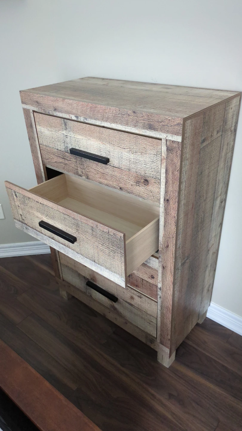 Rustic Wood 4-Drawer Dresser - photo 5