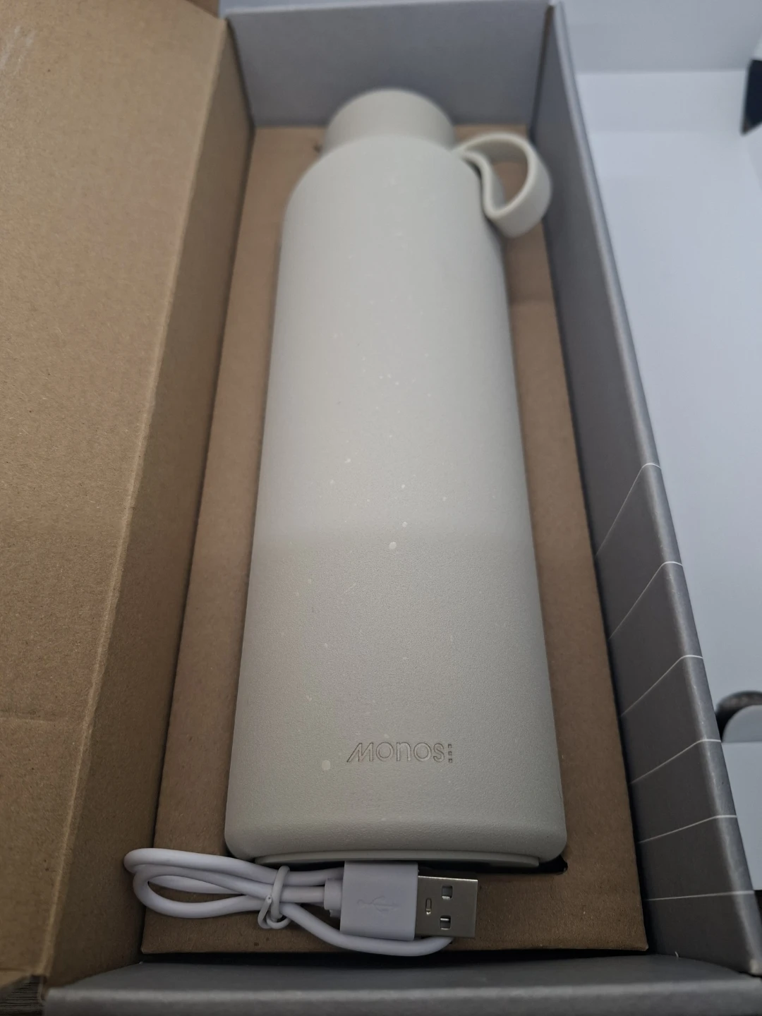 Monos Kiyo UVC Self-Cleaning Smart Water Bottle – 750 mL - photo 2