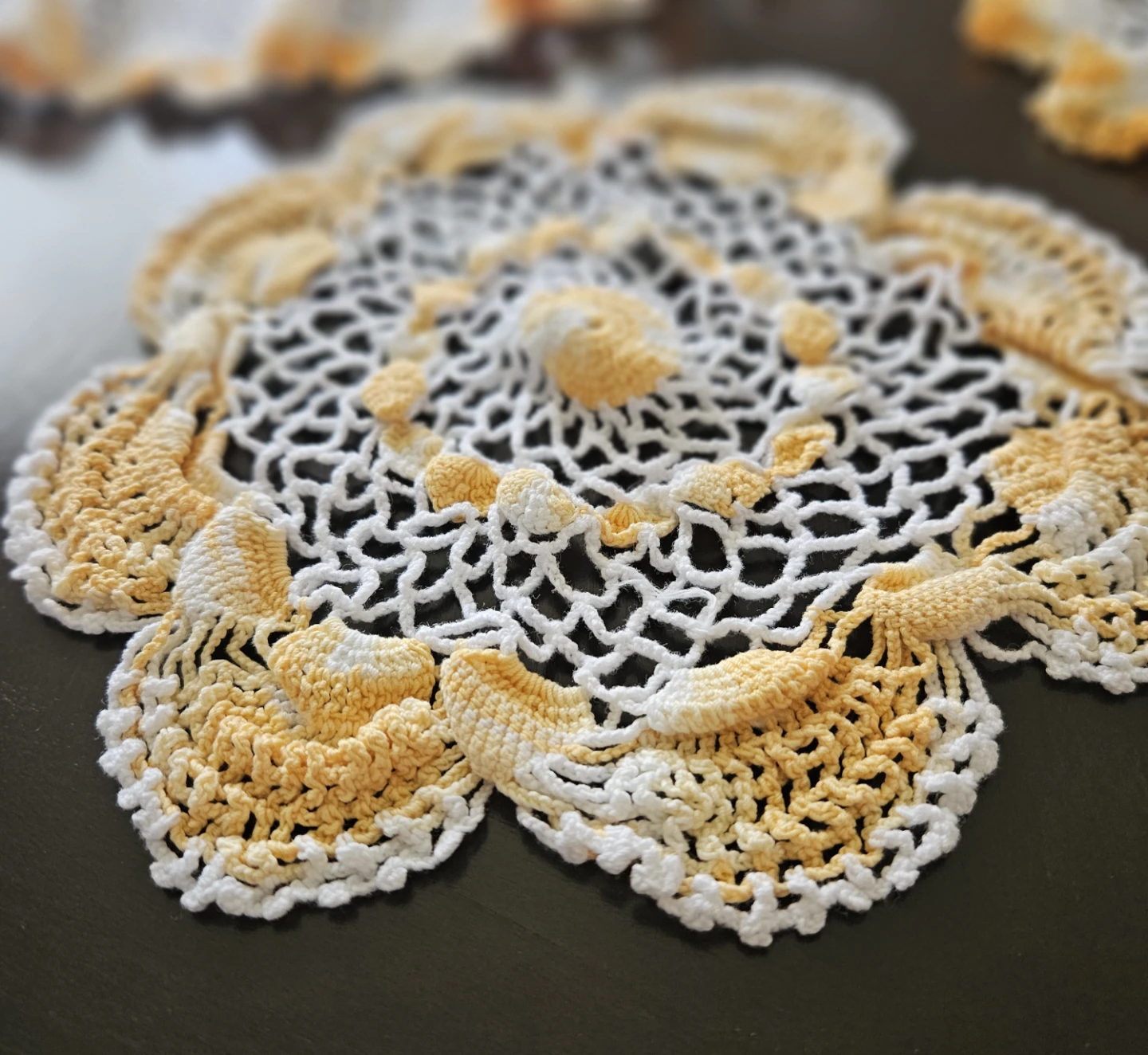 Cheerful Orange & Yellow Vintage Doilies/Table Centre Pieces - photo 3